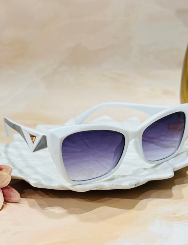 White frame, purple lens, light weight, cateye sunglasses