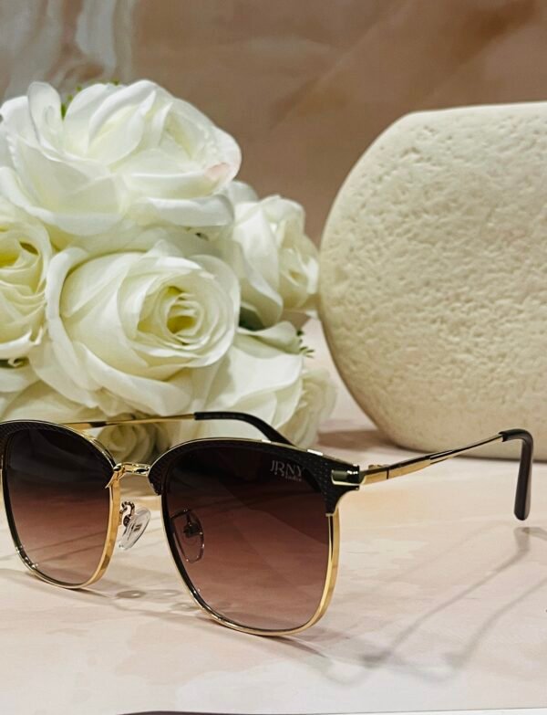 Golden frame, brown lens, light weight, cateye sunglasses