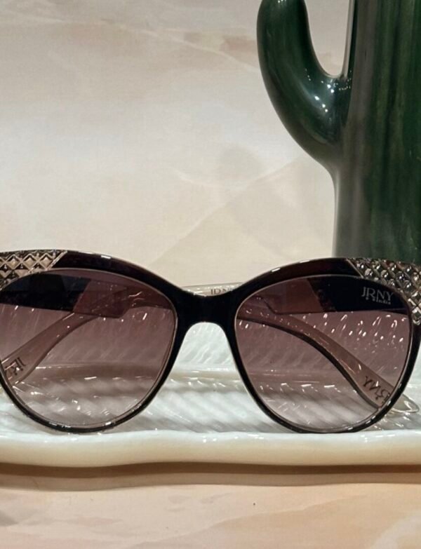 Gradient brown, side detailing, light weight, cateye sunglasses