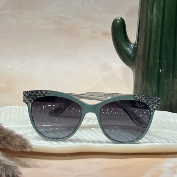 Gradient green, side detailing, light weight, cateye sunglasses