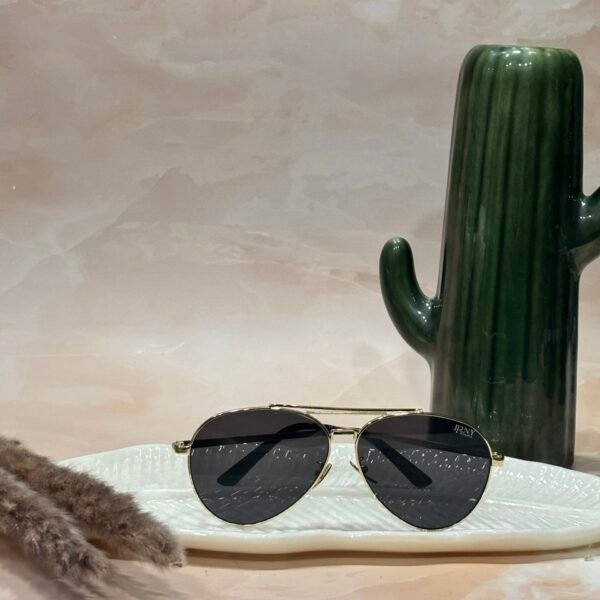 Black, golden frame, classic aviator
