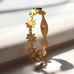 Delicate blossoms bracelet