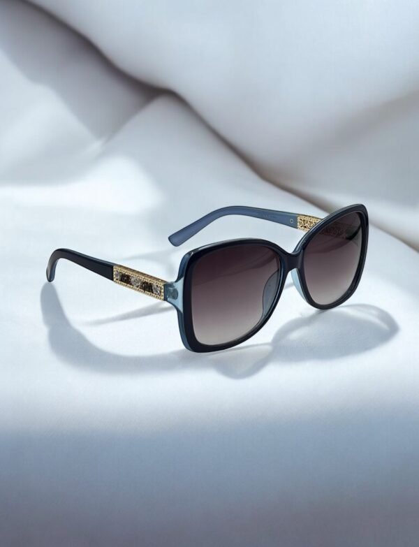 Square, blue frame, bold sunglasses