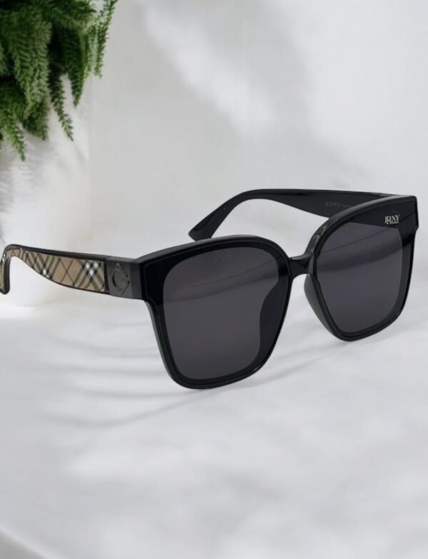 Square, chic, black frame, bid and bold sunglass