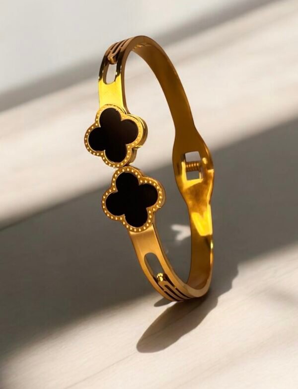 Black gem golg gala cuff