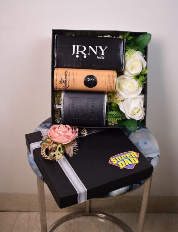 Fathers Day Royal Hamper (includes: a pair of JRNY India’s sunglasses, Royal Beverage, Royal Flask)