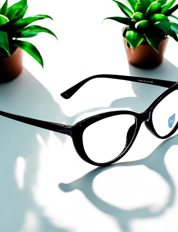 Cat eye, black frame, blue light blocking lens