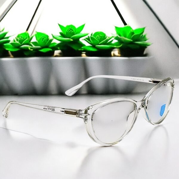 Cat eye , transparent frame, blue light blocking lens